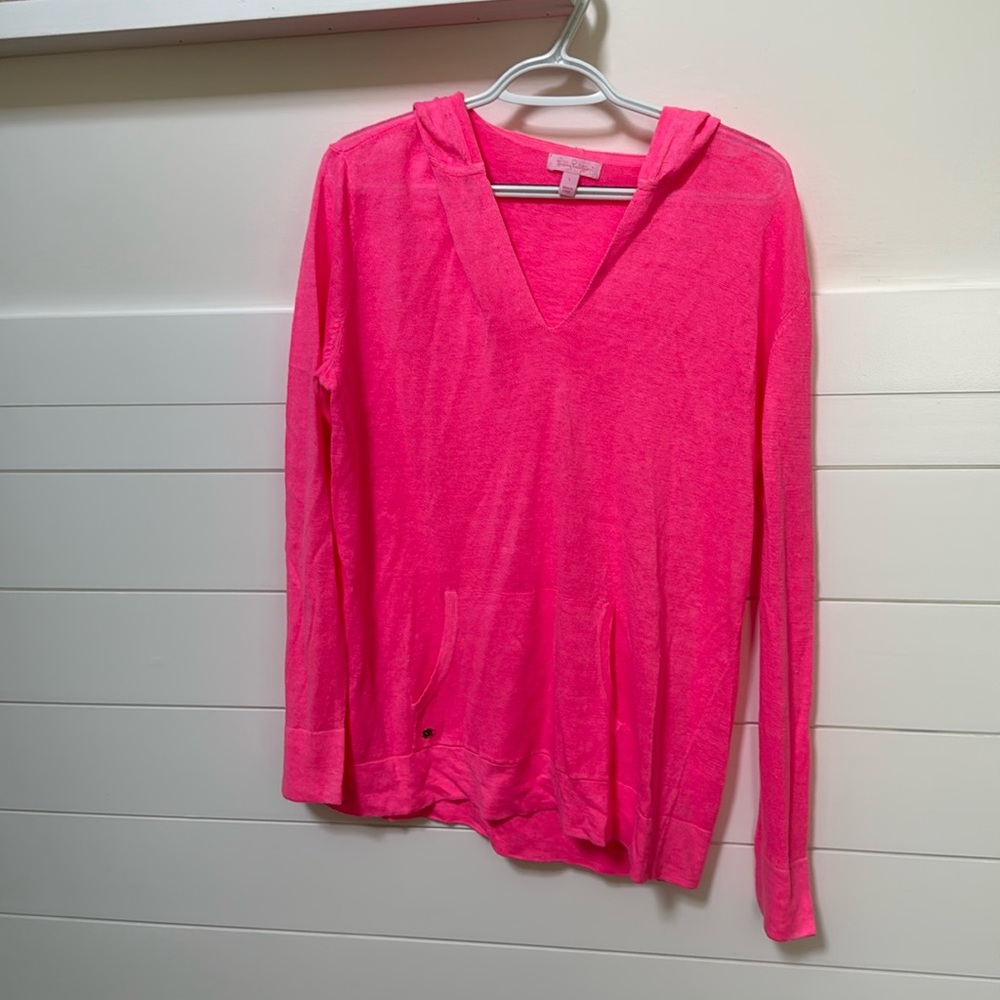 Lilly Pulitzer vneck with hoodie light sweater